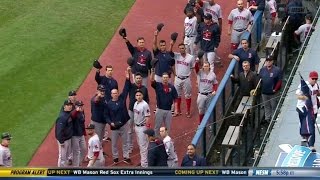 BOS@CLE: Red Sox salute Orsillo after his final game