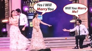Ranbir Kapoor Proposes Alia Bhatt On Stage While Performing At Zee Cine Awards 2019