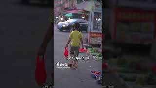 妹妹餓了，小天給她做豬肉燉豆腐#Shorts