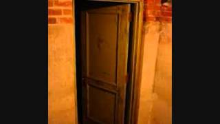 Squeaking Door Sound Effect Music Jinni