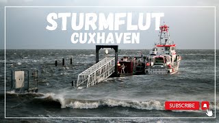 Schwere Sturmflut in Cuxhaven - Sturmtief Zoltan überflutet den Hafen