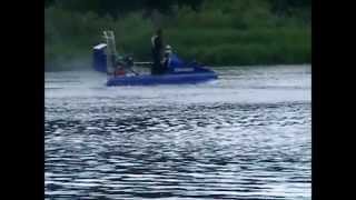 Poduszkowiec na plaży w Baniach