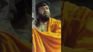 जब चेतन आनंद ने वहीदा रहमान से कहा मुझे तुम्हारा चेहरा पसंद नही है  #viral #shorts #shortvideo