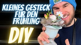 Einzigartige Deko-Idee mit Blumen und Federn