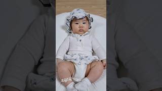 토실토실 귀여운 아기 얼굴과 다리❤️ #생후103일 #아기 #cutebaby