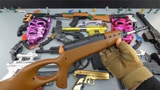 儿童玩具：万圣节面具，卡拉什尼科夫AK-47和迷你玩具枪