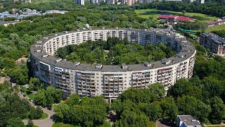 The Donut-Shaped Soviet Building in Central Moscow 🇷🇺