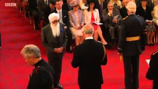 Bhai Sahib Mohinder Singh Ji receiving an OBE at Buckingham Palace