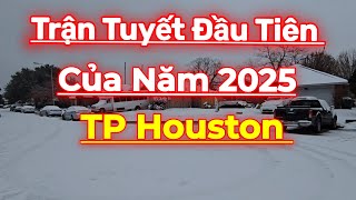 Trận Tuyết đầu Tiên của năm 2025 ở TP HOUSTON. 21.01.2025...