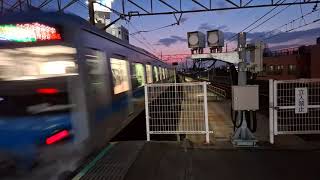 小田急電鉄4000形4054F　亀有駅2番線発車　20250121 172859