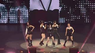 230421 Red Velvet - Pose 4th Concert R to V in Singapore