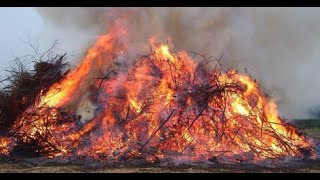 Osterfeuer/ Easter fire Klagenfurt  Kärnten Österreich  Live von der Schleppe-Alm /