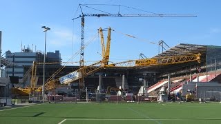 Soeren66 - Raupenkran SENNEBOGEN 4400 beim Tribünenbau beim FC St  Pauli, Teil 1