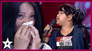 Young Blind Singer Putri Ariana Leaves Judges IN TEARS After a POWERFUL Audition! | Kids Got Talent