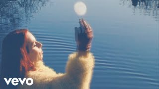 Rose Gray - Everything Changes (But I Won’t) [Official Visualiser]