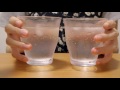 asmr 飲み物をグラスに注ぐ、飲む、混ぜる音、氷の音 drinking ice cubes u0026 soda 囁き声 whisper