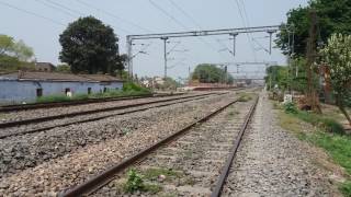 (HD)12566 Bihar sampark kranti thunder past at full speed