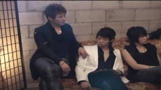 [TVXQ] Yoochun and Jaejoong scolding Junsu (LOL)