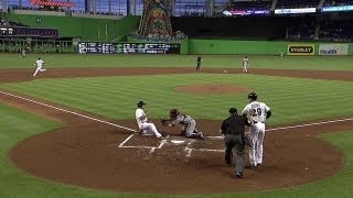 ARI@MIA: Parra throws to home to take away the run