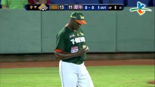 20131011 CPBL 獅VS犀牛 9下 林瑋恩的犧牲打讓獅隊感覺離勝利又更遠了！？