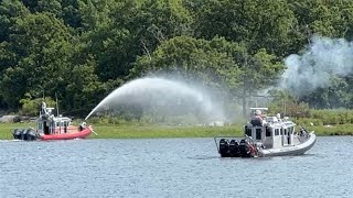 FDNY BOX 4571 ~ FDNY MARINE 4 \u0026 MARINE BATTALION OPERATING FOR SMALL BRUSH FIRE NEAR ORCHARD BEACH.