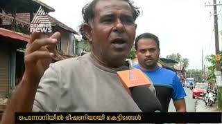 Old Private buildings in Ponnani under risk  ; No action from Muncipality