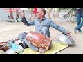 सूरदास संतोष ने सुनाया नए अंदाज में भजन इस बार ढोलक का कमाल देखिये surdas streetsingers viral