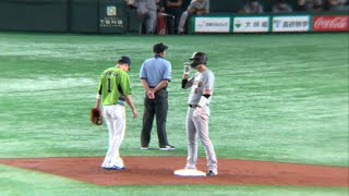 ２塁打を放ち山田哲人とデレ絡みする坂本勇人