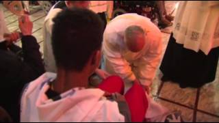 Raw: Pope Francis Performs Pre-easter Ritual