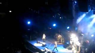 Foo Fighters - Best of you- O2 Arena London - 17th November 07