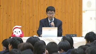 「冷たくなった手を自分の手に合わせて」交通事故で息子を亡くした遺族が高校で講演　ヘルメット着用を【岡山】