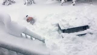 Nevada récord lleva a una épica zambullida en la nieve en cámara lenta