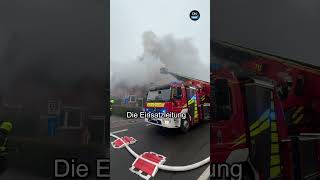 Einsatz bei Hausbrand in Upgant-Schott #feuer #brand #feuerwehr #blaulicht #ostfriesland