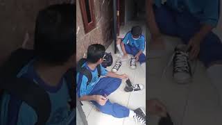 serunya punya anak kembar selalu kompak