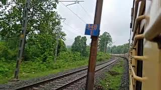 08477 PURI-YNRK Kalinga utkal special express crossing to Mahadevshal Station ll Indian Railway ll