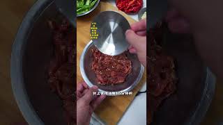 辣椒又香又脆，肉片又嫩又滑，我不允许谁还没吃过#辣椒炒肉 #简单美味 #家常菜