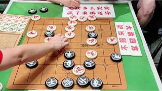 神秘美女要将象棋大师斩落马下，为大爷出口气，孙浩宇心慌棋乱了