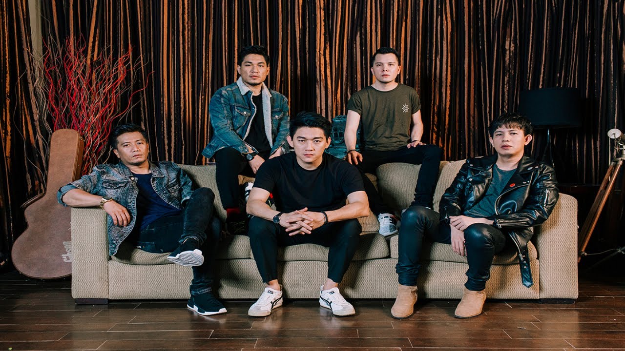 Armada - Demi Tuhan, Aku Ikhlas (feat. Ifan Seventeen) Armada - Demi Tuhan, Aku Ikhlas (feat. Ifan Seventeen)