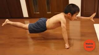 Bruce Lee 8 year old martial arts child baby bruce lee fight SUPER KID