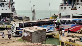 পদ্মার পানি বৃদ্ধি ও স্রোতের তীব্রতায় ফেরি চলাচল ব্যাহত হচ্ছে পাটুরিয়া-দৌলতদিয়া নৌরুটে।