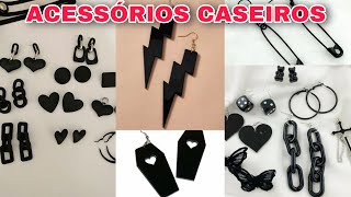 ACESSÓRIOS PRETOS feito com garrafa pet, esmalte, canetinha…