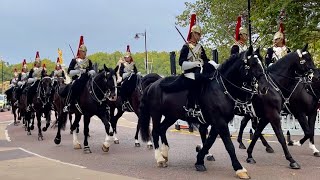 Powerful Cavalry Regiment patrol St James’s Park (Central London)