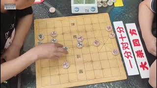 神級高手為證明自己，下戰書挑戰孫浩宇，慘遭象棋大師無情暴擊