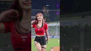 Lee Da-hye Cheerleader's Dazzling Performance to BADKIZ - HOTHAE | Jamsil KIA Tigers Fancam #shorts