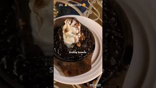 sizzling brownie #ytshorts #dessert#icecream 🍦🍨🍧 #shorts#food#icecreamcake