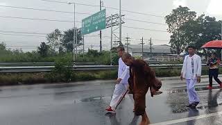 ขึ้นสู่ถนนหมายเลข4ถนนเพชรเกษมกำลังเข้าเขตอำเภอชะอำ