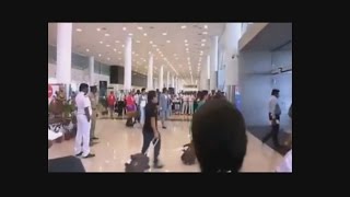 Kabali Airport scene leaked | Rajinikanth,Dhansika,Pa.Ranjith,Santosh Narayanan