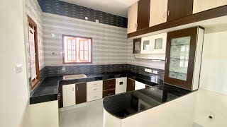 10x16feet Modular Kitchen Design with Dining Space // Brown Shade Laminate Finish🤎🤍