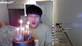 인생 최초 나홀로 생일파티...!!