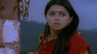 Bhumika Trying To Escape From Prakash Raj || Okkadu Movie Scenes